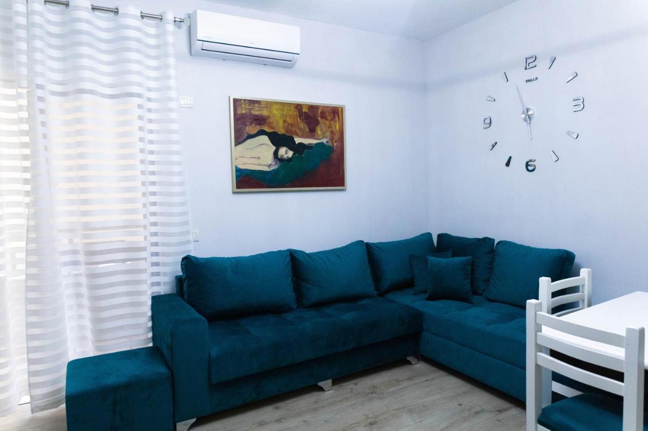 Angelx * Tirana